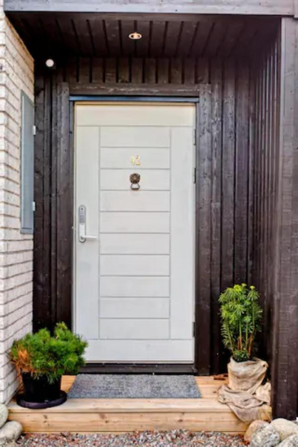 Beautiful Home Away From Home Near Stockholm City Saltsjobaden Exterior photo